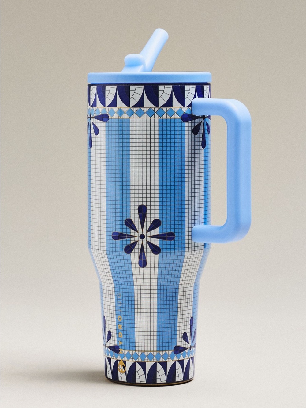 HydroJug × Anthropologie 32 oz. Traveler
Water Bottle